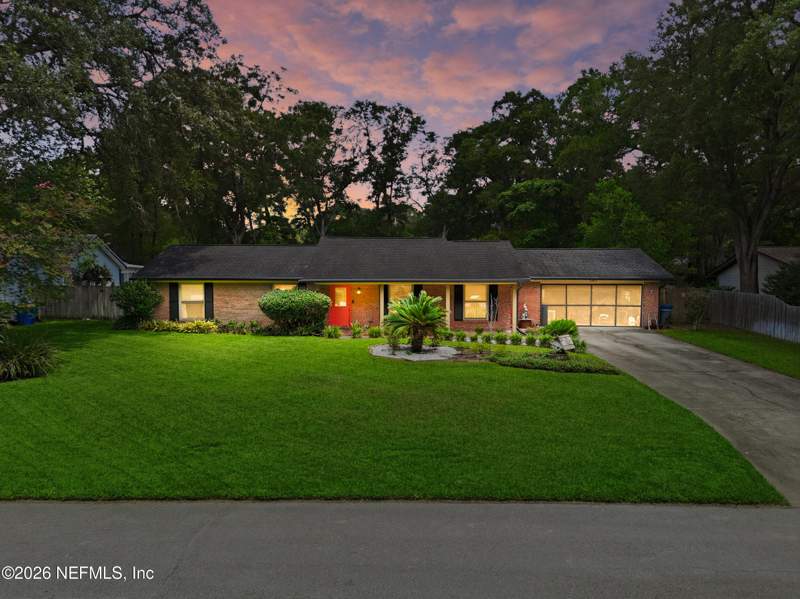 3 bedroom Single Family Residence at 13813 Pleasantview Drive, Pleasant View, Jacksonville — photo 4
