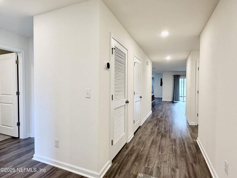 4 bedroom Single Family Residence at 10310 Greystone Drive, Greystone, Glen St. Mary — photo 4