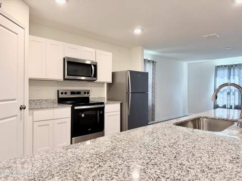 10310 Greystone Drive, Glen St. Mary FL - photo 8 of 21