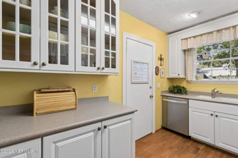 1729 Dogwood Place, Jacksonville FL - photo 12 of 40