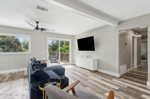 704 Seabrook Cove Road, Jacksonville FL - photo 9 of 42