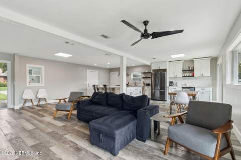 704 Seabrook Cove Road, Jacksonville FL - photo 11 of 42