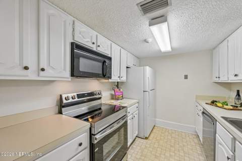 5303 Ortega Boulevard #103, Jacksonville FL - photo 11 of 49