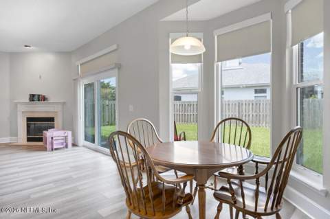 12183 Irwin Manor Drive, Jacksonville FL - photo 14 of 37