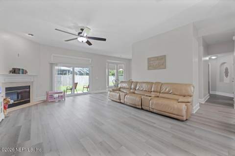 12183 Irwin Manor Drive, Jacksonville FL - photo 6 of 37
