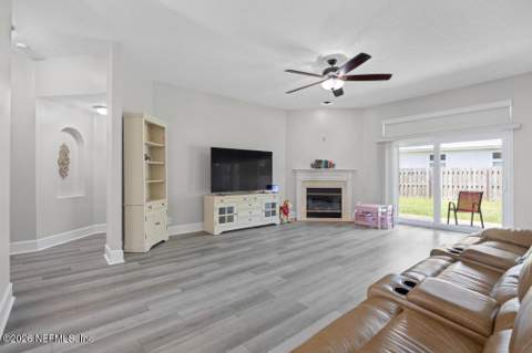 12183 Irwin Manor Drive, Jacksonville FL - photo 8 of 37