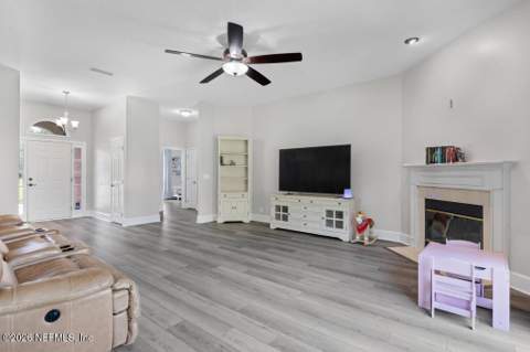 12183 Irwin Manor Drive, Jacksonville FL - photo 7 of 37