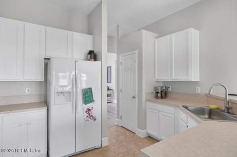 12183 Irwin Manor Drive, Jacksonville FL - photo 9 of 37