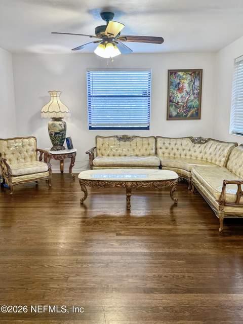 5351 Royce Avenue, Jacksonville FL - photo 8 of 23