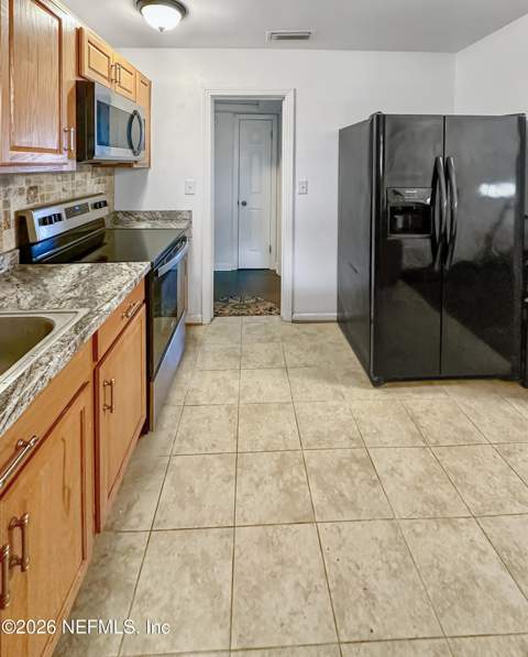 5351 Royce Avenue, Jacksonville FL - photo 10 of 23