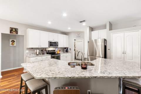 712 Red Cedar Court, Orange Park FL - photo 19 of 45