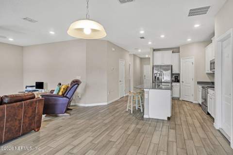 7001 Bowers Creek Drive, Jacksonville FL - photo 7 of 24