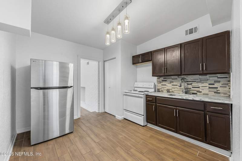 3 bedroom Single Family Residence at 8617 3rd Avenue, Armstrong Riverview, Jacksonville — photo 2