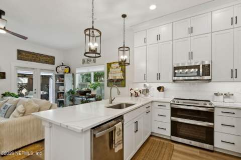 523 S 13th Terrace, Fernandina Beach FL - photo 10 of 58