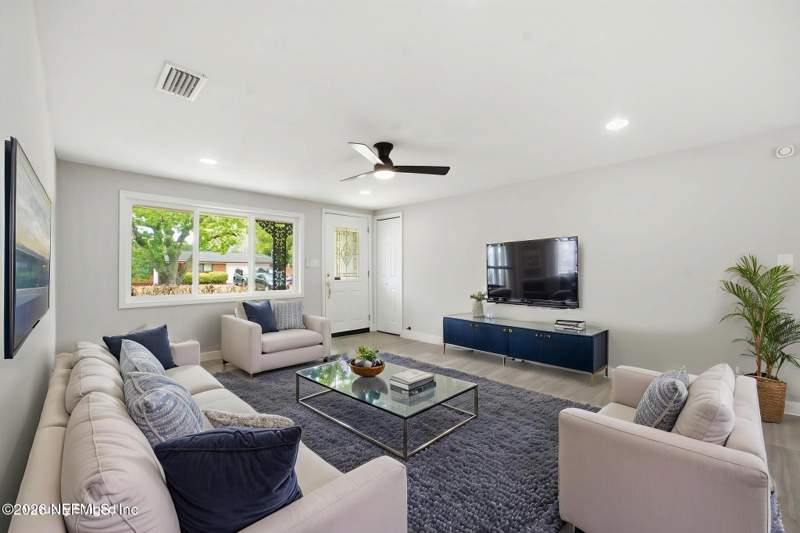 3 bedroom Single Family Residence at 5305 WASHINGTON ESTATES Drive, Washington Estates, Jacksonville — photo 5