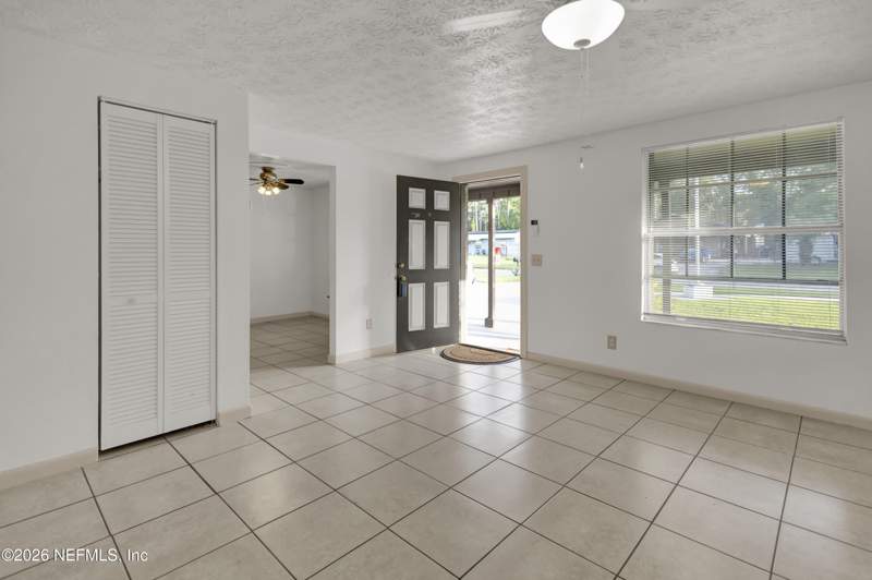 3 bedroom Single Family Residence at 193 Evergreen Lane, Greenwood Estates, Middleburg — photo 3