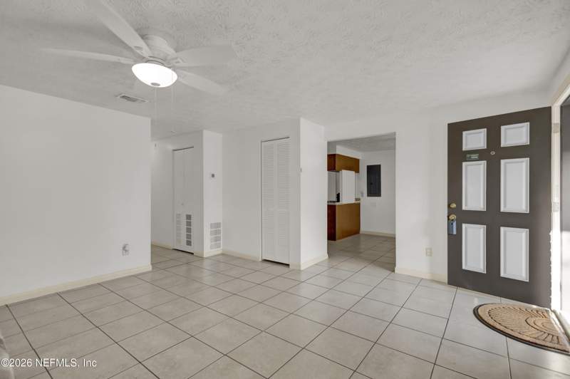 3 bedroom Single Family Residence at 193 Evergreen Lane, Greenwood Estates, Middleburg — photo 4