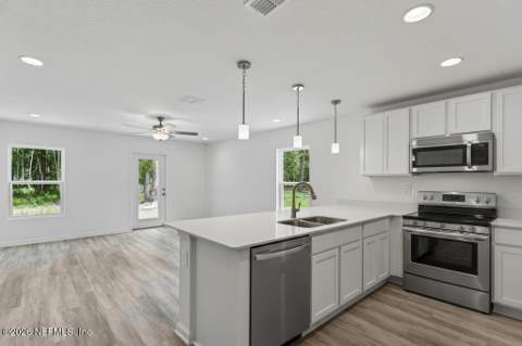 8033 Osteen Street, Jacksonville FL - photo 10 of 50