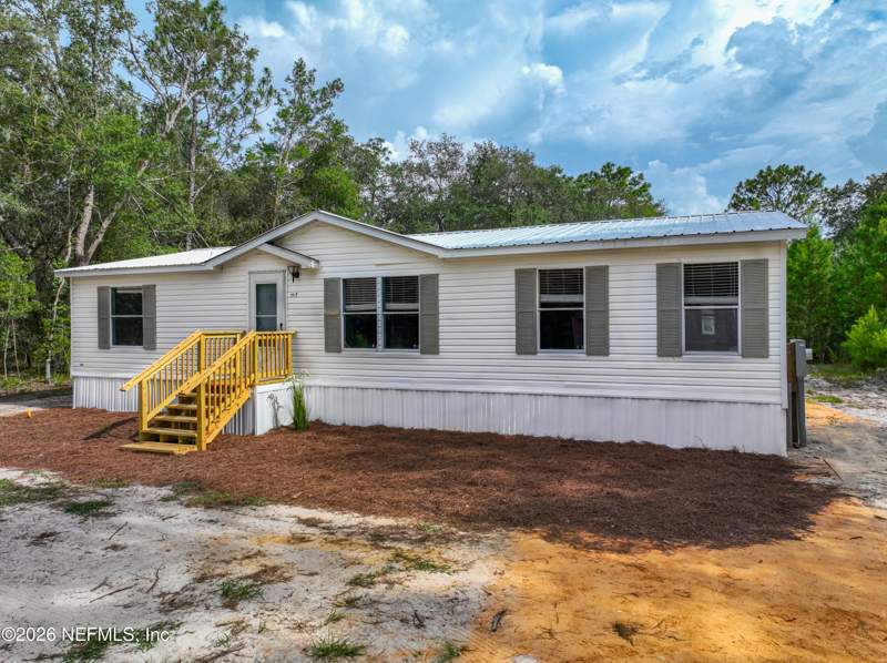 3 bedroom Manufactured Home at 117 SUMAC Street, Interlachen Lakes Estates, Interlachen — photo 2