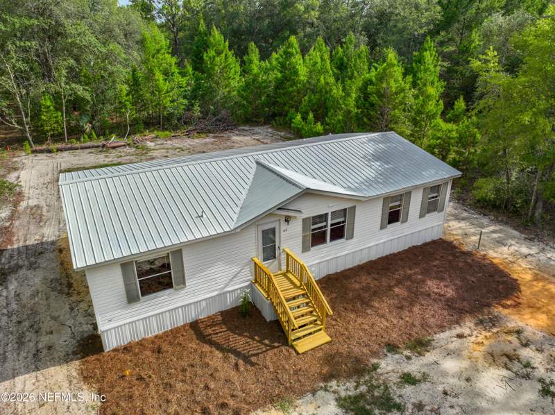 3 bedroom Manufactured Home at 117 SUMAC Street, Interlachen Lakes Estates, Interlachen — photo 3