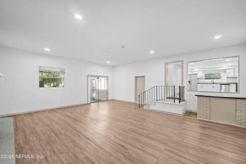 6910 Cartier Circle, Jacksonville FL - photo 13 of 39