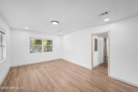 6910 Cartier Circle, Jacksonville FL - photo 10 of 39