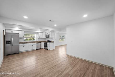 6910 Cartier Circle, Jacksonville FL - photo 12 of 39