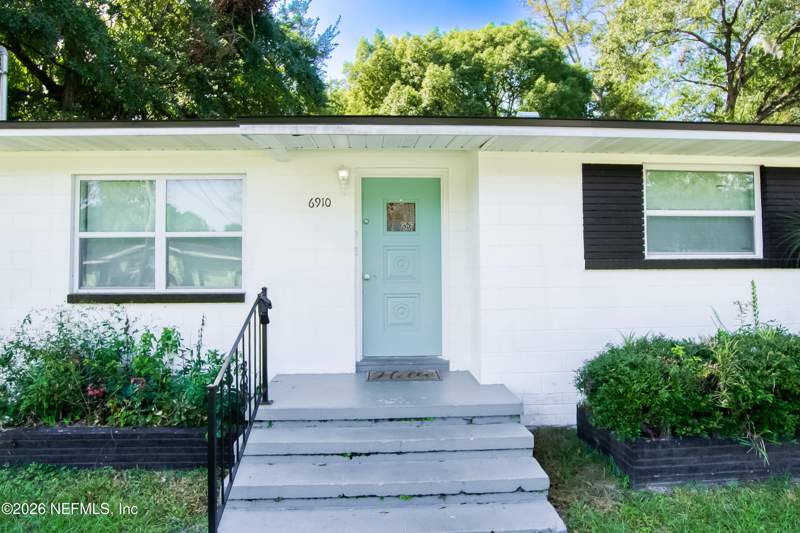 3 bedroom Single Family Residence at 6910 Cartier Circle, Ribault Manor, Jacksonville — photo 2