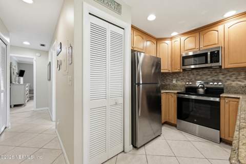 27 Village Del Lago Circle, St. Augustine FL - photo 12 of 82