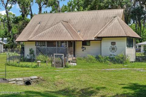 110 Palm Avenue, Crescent City FL - photo 7 of 47