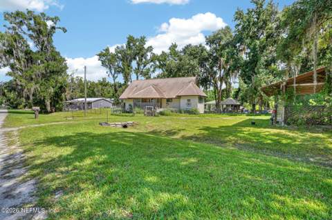 110 Palm Avenue, Crescent City FL - photo 9 of 47