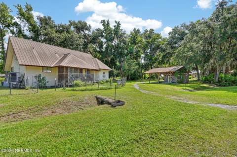 110 Palm Avenue, Crescent City FL - photo 13 of 47
