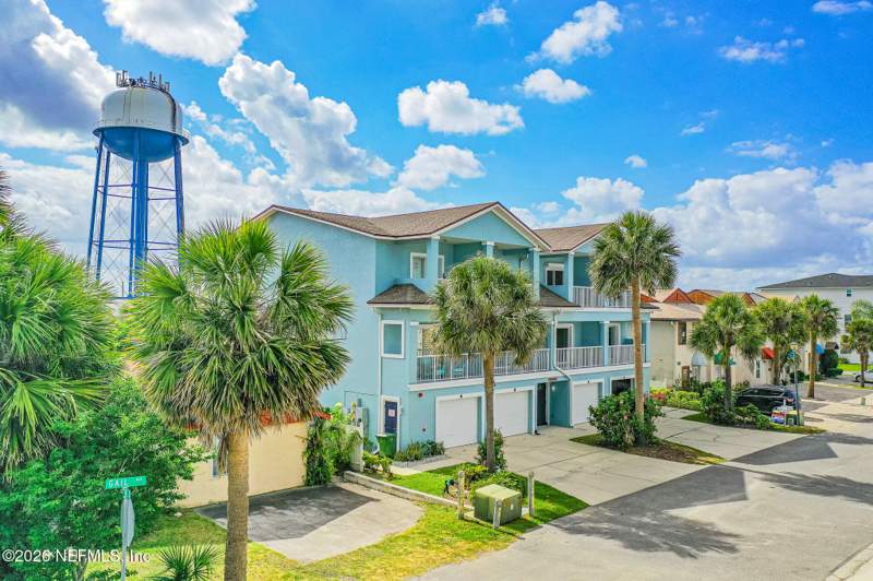 3 bedroom Condominium at 2114 Gail Avenue #C, Jax Beach, Jacksonville Beach — photo 2