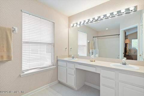 7543 Scarlet Ibis Lane, Jacksonville FL - photo 21 of 40