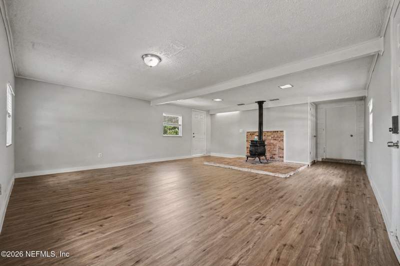 3 bedroom Single Family Residence at 919 Crest Drive, Westgate, Jacksonville — photo 2