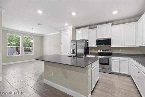 4681 Marilyn Anne Drive, Jacksonville FL - photo 12 of 48