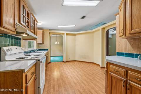 403 E Indiana Street, Florahome FL - photo 13 of 34