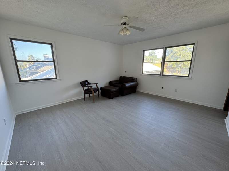 5 bedroom Single Family Residence at 3832 Sandy Shores Drive, Sandy Shores, Jacksonville — photo 3
