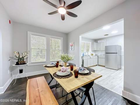 153 E 43rd Street, Jacksonville FL - photo 7 of 40