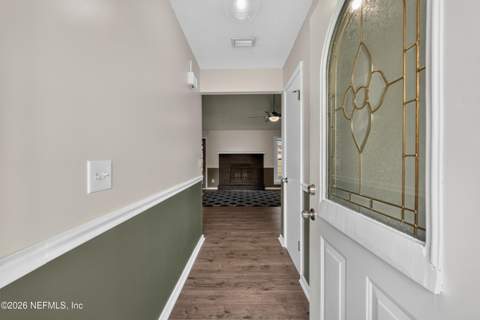 2084 Broad Oak Drive, Jacksonville FL - photo 7 of 35