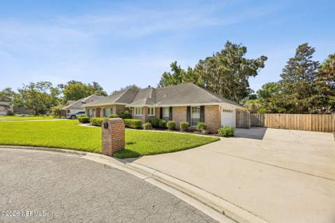 2532 Wrightson Drive, Jacksonville FL - photo 7 of 33