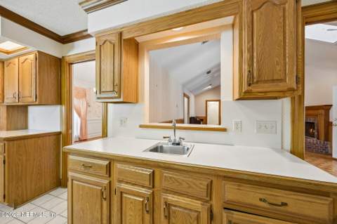2532 Wrightson Drive, Jacksonville FL - photo 19 of 33