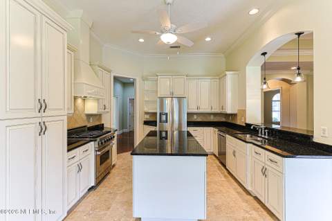 3312 Blackstone Court, Green Cove Springs FL - photo 9 of 32