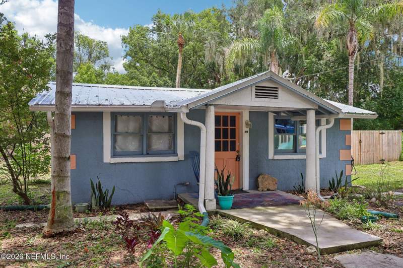 2 bedroom Single Family Residence at 521 S 9th Street, Crescent City, Crescent City — photo 3