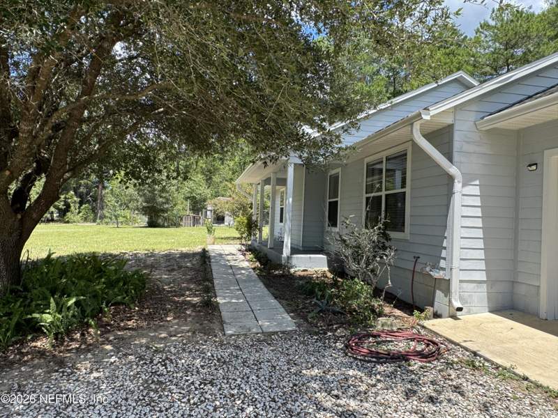 3 bedroom Single Family Residence at 1134 Coral Farms Road, Florahome, Florahome — photo 2