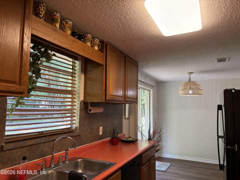 7322 Sharbeth Drive, Jacksonville FL - photo 15 of 67