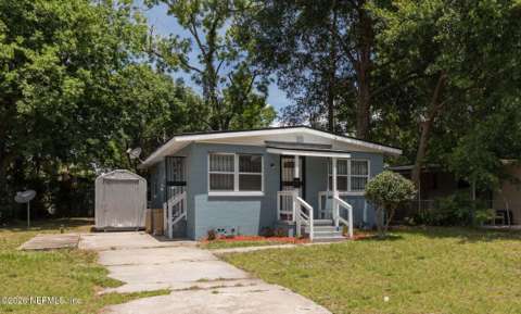 1839 W 30Th Street, home for sale on W 30Th Street