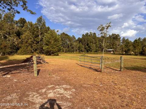 100 Kenwood Boat Ramp Rd Road, Interlachen FL - photo 10 of 27
