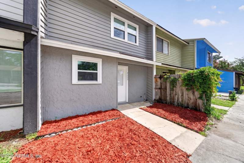 2 bedroom Townhouse at 4323 Windergate Drive, Townhomes Of Windermere, Jacksonville — photo 3
