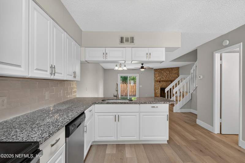 2 bedroom Townhouse at 4323 Windergate Drive, Townhomes Of Windermere, Jacksonville — photo 5